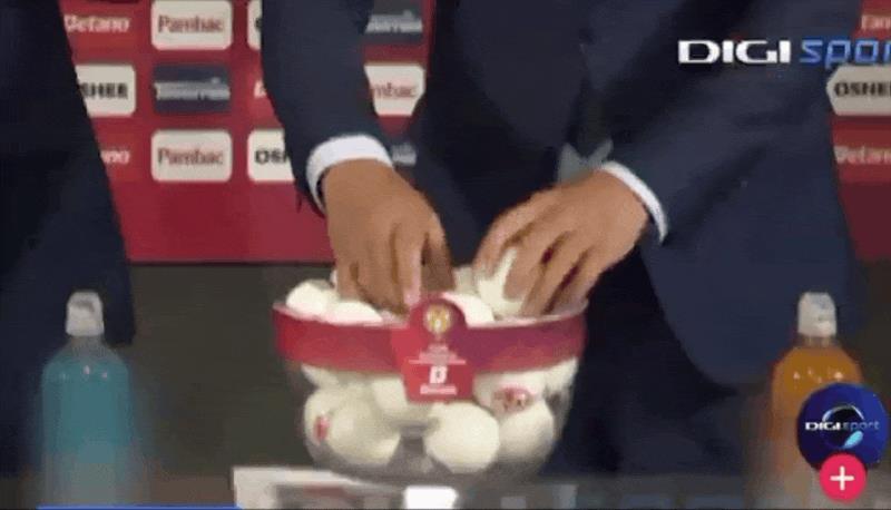 Hiệp hội bóng đá Romania phản đối mạnh mẽ các cáo buộc gian lận trong lễ bốc thăm vòng play-off Cúp Romania.