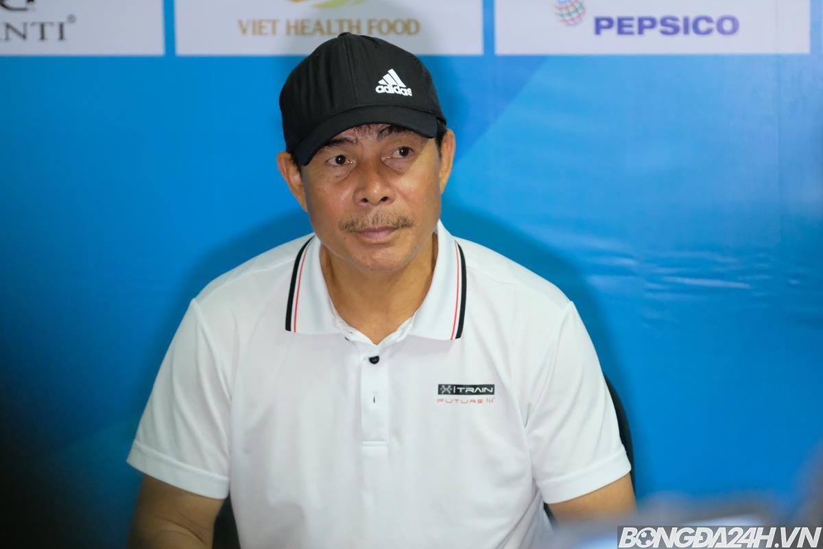 HLV dinh Van Dung U21 SLNA